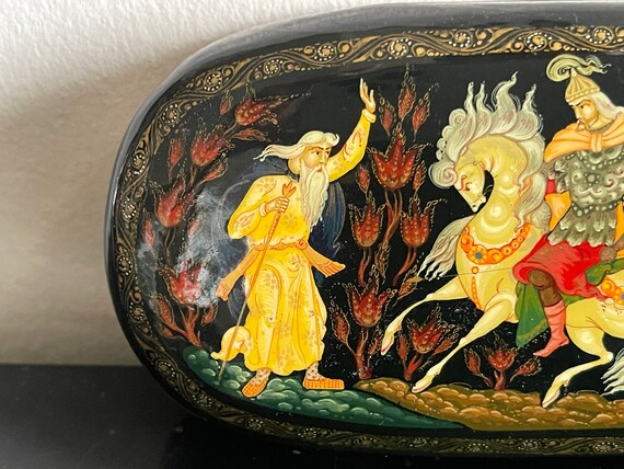 Fabulous Russian Hand Painted and Signed Lacquer … - image 4