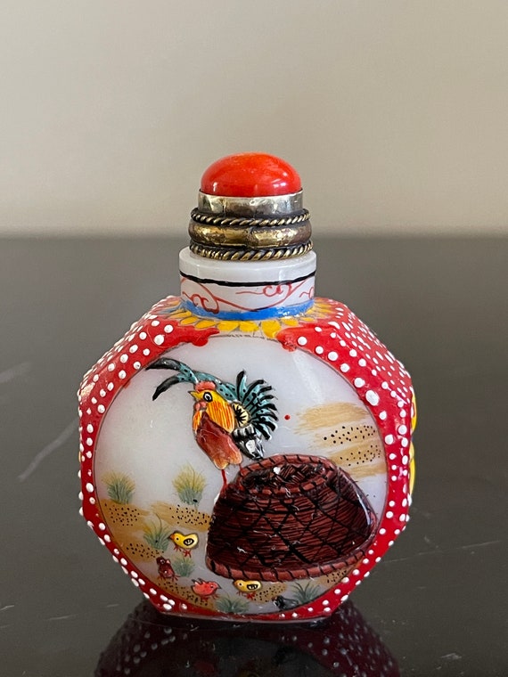 Vintage Chinese Peking Glass Rooster Chickens Overlay Decoration  Antique dragon rooster snuff bottle main image 0
