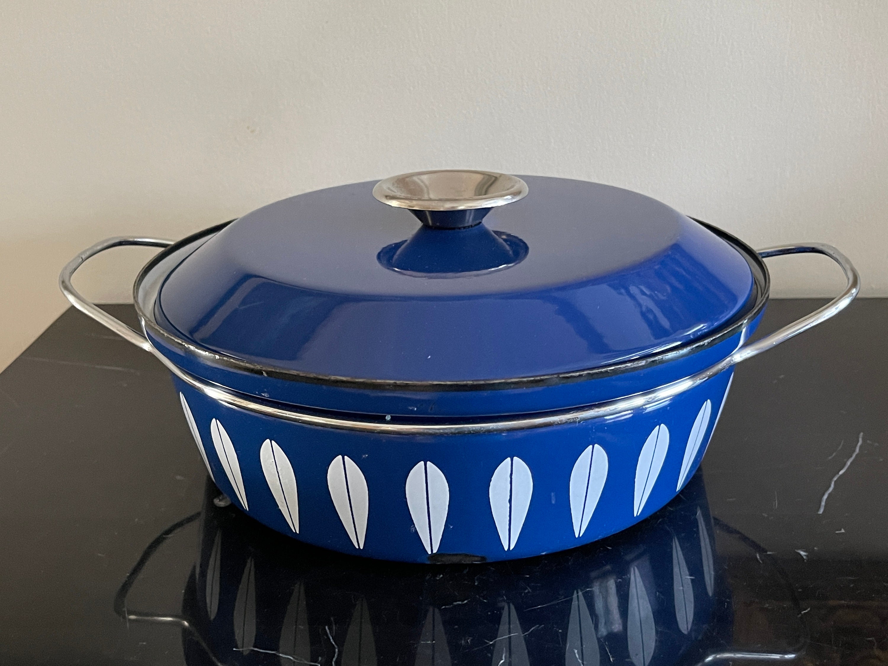 Vintage Turquoise Blue Cathrineholm Lotus Shallow Dutch Oven – The Lion's  Den