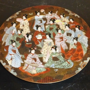 Antique Japanese Kutani Porcelain GEISHAS Plate Signed "Dai Nippon Nakamura"