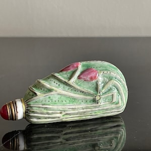 Vintage Collectible Chinese 3 1/4" Porcelain Snuff Bottle