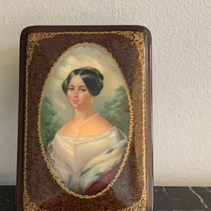 Fedoskino Russian Finely Hand Painted Woman Portrait Brown Lacquer Box