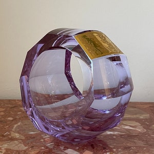 Moser Crystal Alexandrite Ikebana Art Glass Ring Vase Sculpture Gilt Band Motif