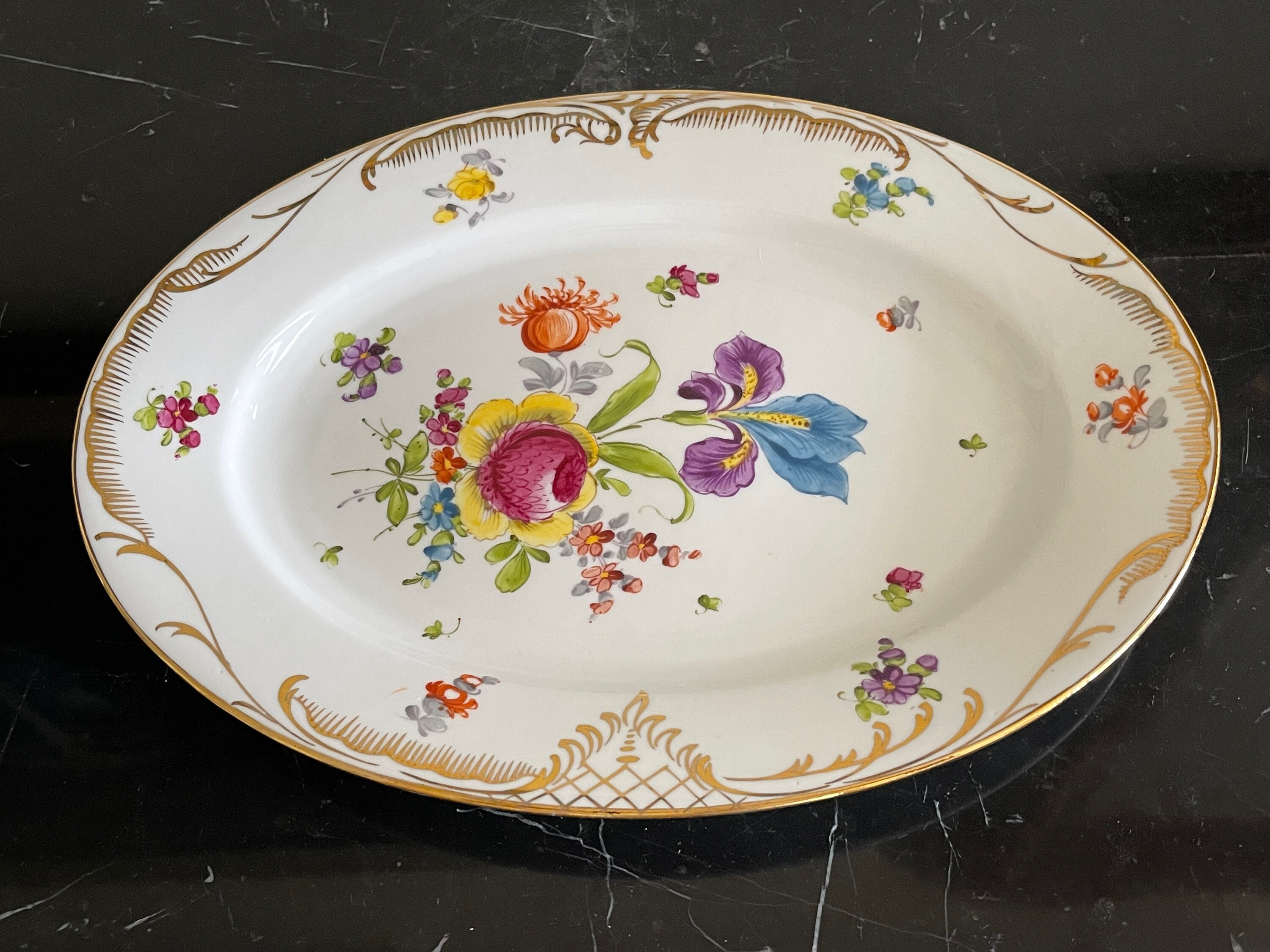 ドレスデン 花柄プレート Dresden Porcelain Hand Painted Floral 11 1/4