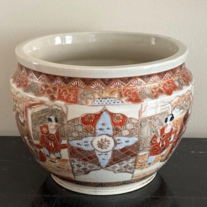Vintage Fine Japanese Decorative Jardiniere Planter