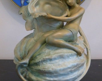 Antique  Ernst Wahliss Art Nouveau Amphora Nymph Vase 1897-1906