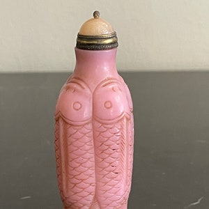 Vintage Chinese Carved Fish Pink Peking Glass Snuff Bottle