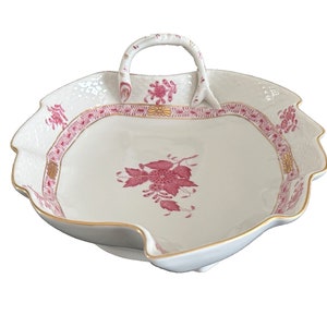 Vintage Herend Porcelain Hungary 7752 Chinese Bouquet Raspberry Leaf Form Dish