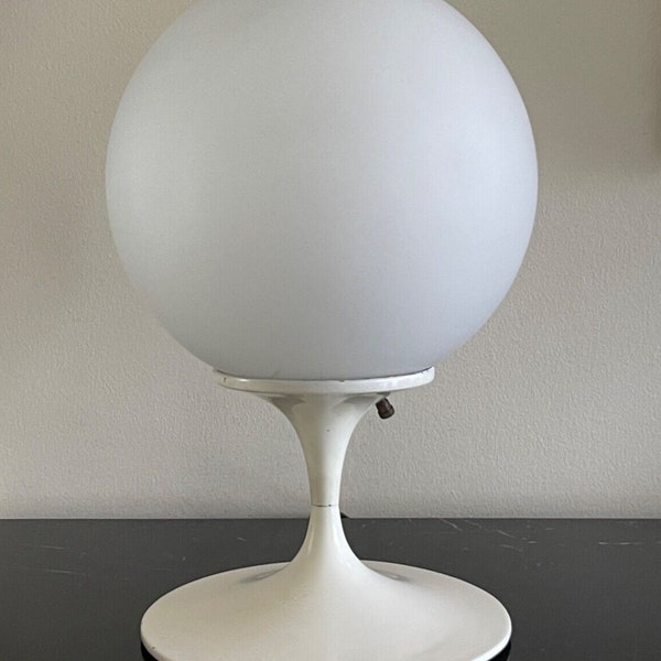 Mid Century Laurel Globe Glass Shade Lamp with White Metal Base