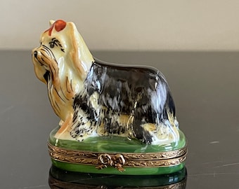 crown glasp. trinket collection dog Dalmatian dog breed music egg Limoges porcelain hand-paint Paws dog paint