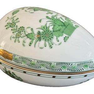 Herend Porcelain Green Chinese Bouquet Egg Shape Trinket Box 6052/FV