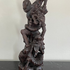 Exceptionally Wood Carved Chinese Sun Wukong Legendary Mythical Figure Fighting with Dragon Sculpture
