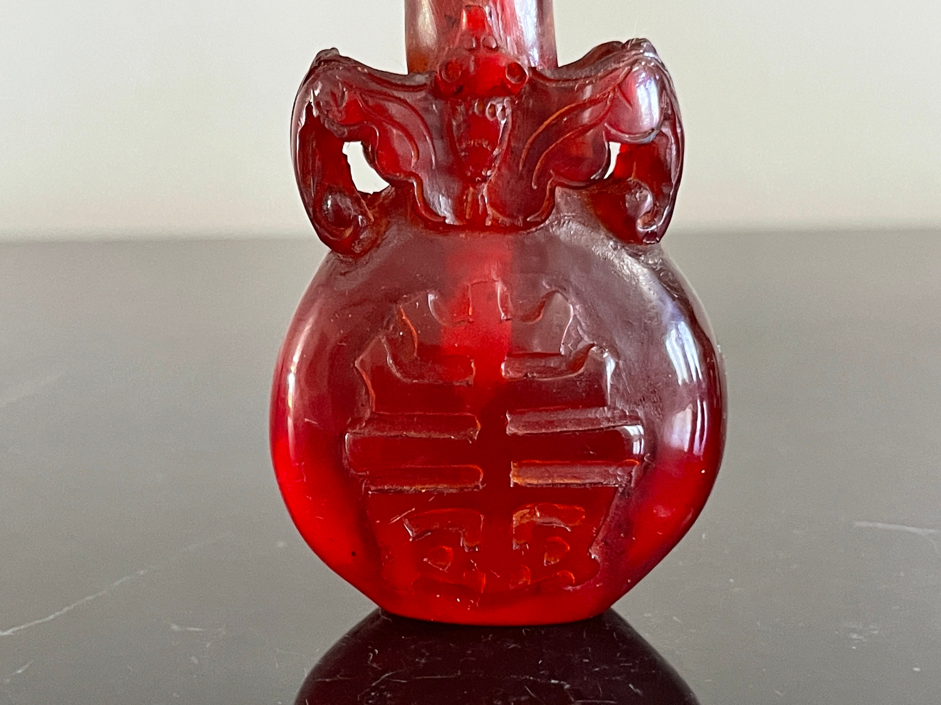 ヴィンテージ中国彫刻入り赤い樹脂嗅ぎタバコ瓶 - - Etsy 日本