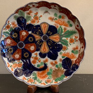 Antique Fine Japanese Imari Scalloped Plate
