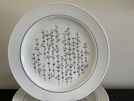 Rosenthal Studio Linie Polar Flower Pattern Set of 7 Salad Plates