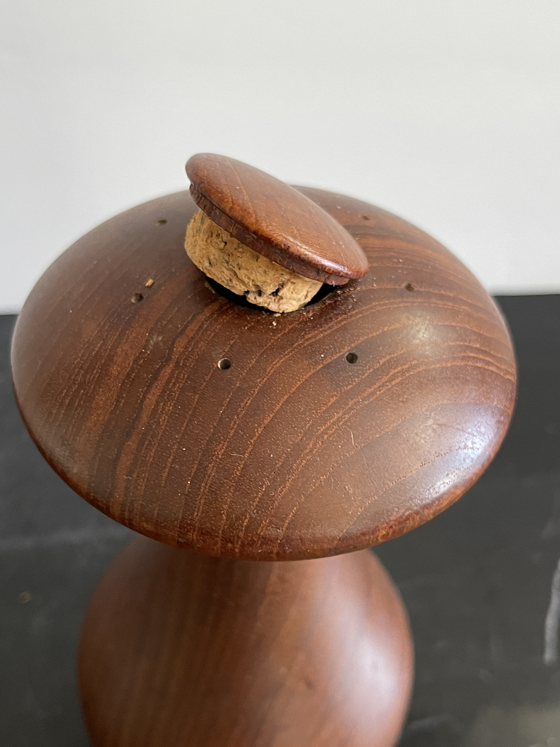 ヴィンテージ デンマーク Dansk IHQ チーク材 ソルトシェイカーと