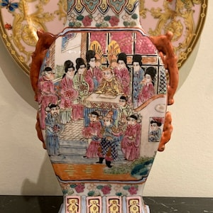 Chinese Daoguang Famille Rose Pottery Vase