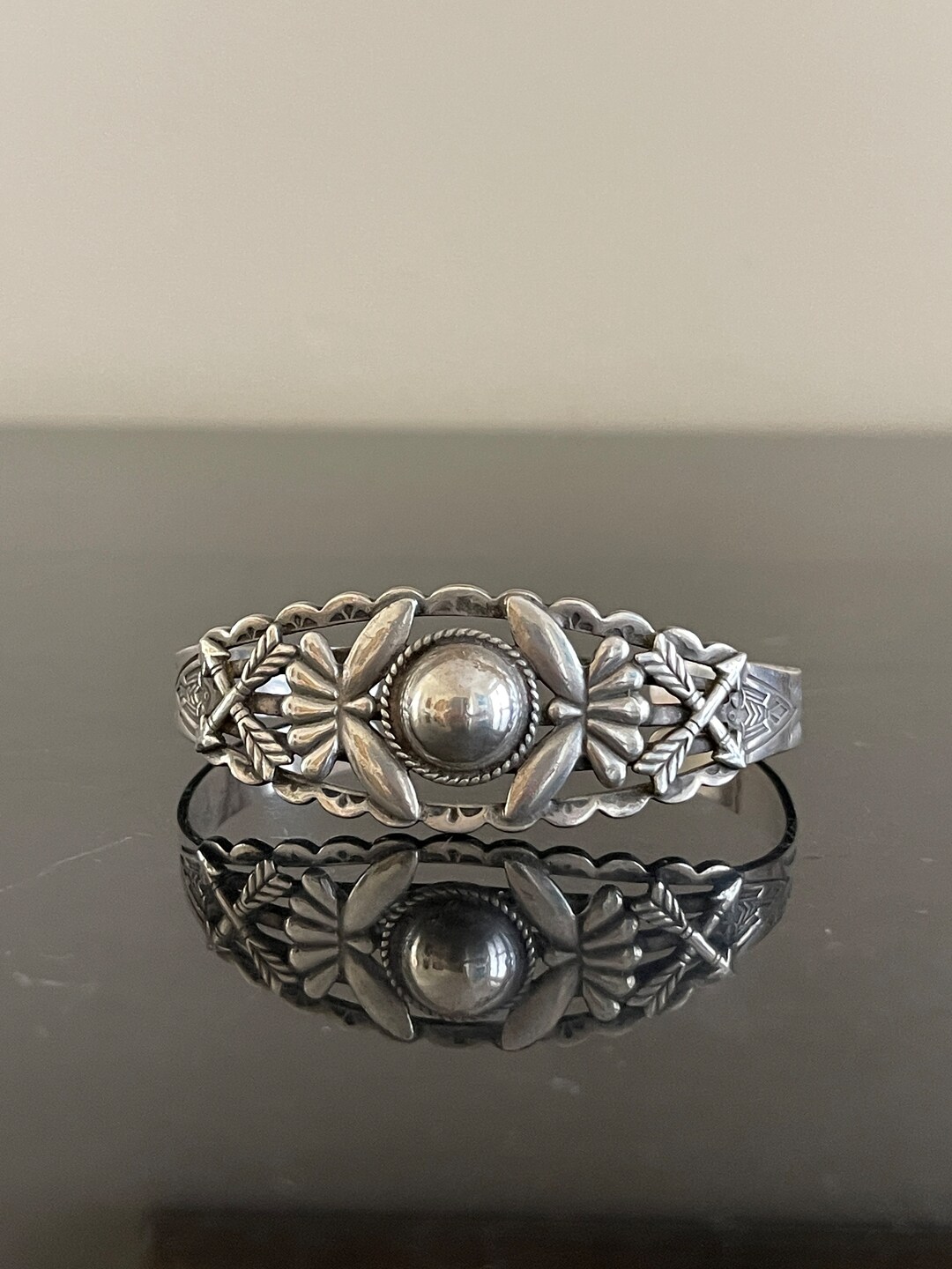 Harvey Mace feather bangle Feather bracelet by Harvey Mace (0.37