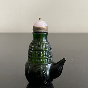 Vintage Chinese Green Etched Glass Snuff Bottle Oil Lamp Shaped