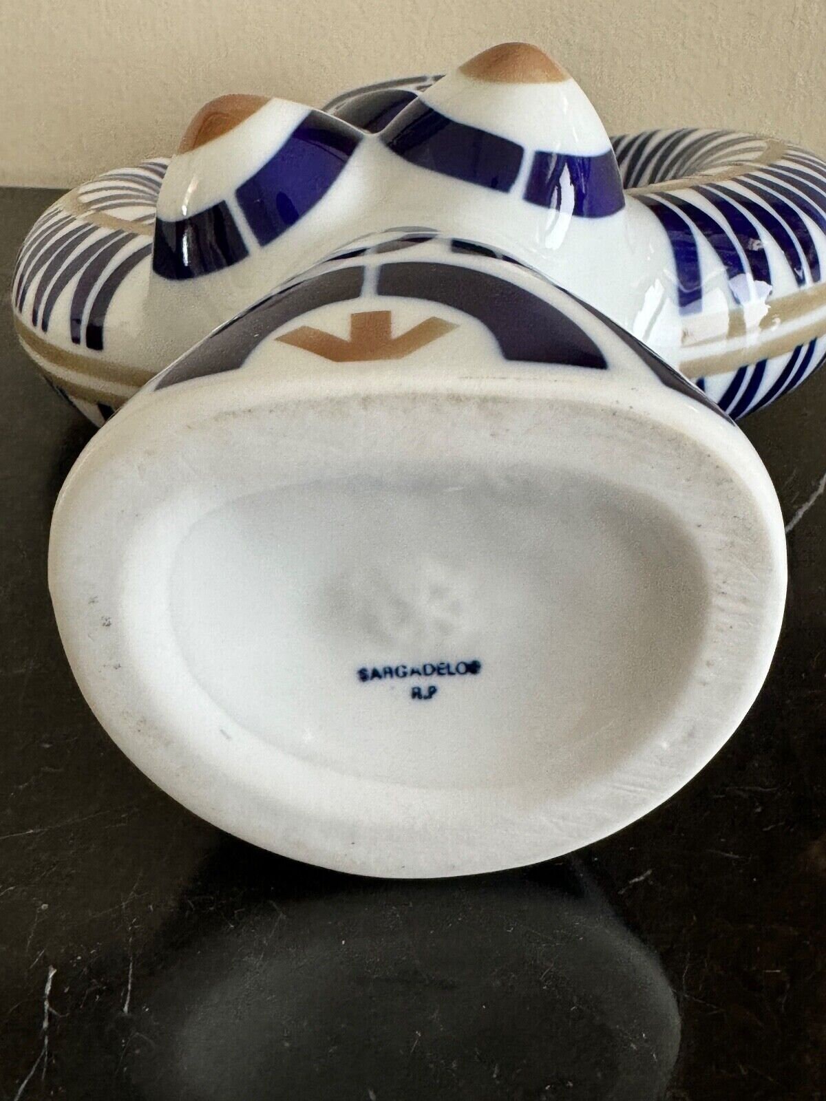 Sargadelos Hand Painted Porcelain Botijo No 8 Silhouette Drinking