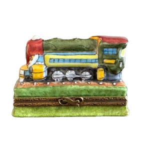Limoges 2 3/4" Wide Train Locomotive on Tracks Porcelain Trinket Box