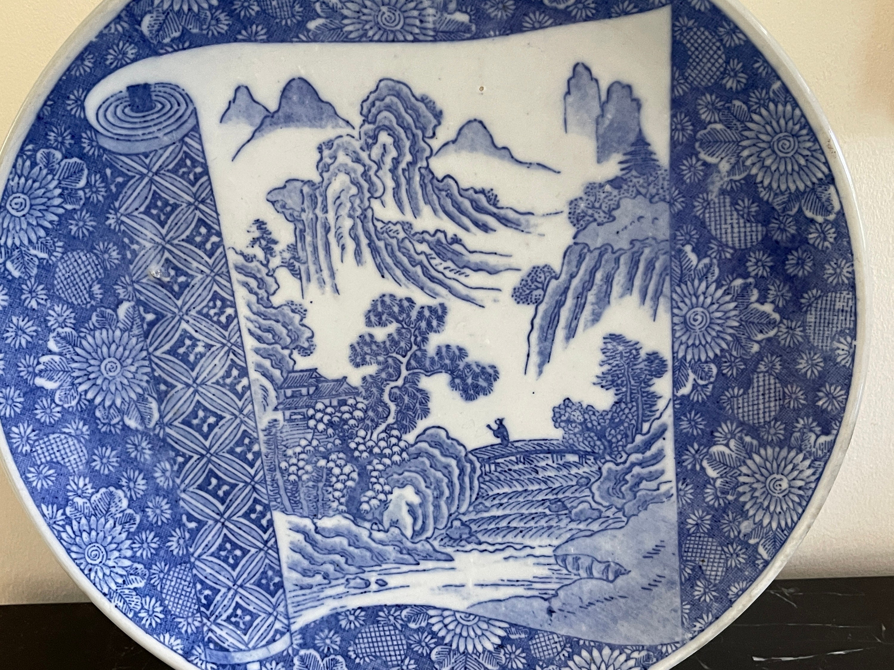 絵皿 陶器皿 青白い風景画の陶器皿 大皿 - メルカリ
