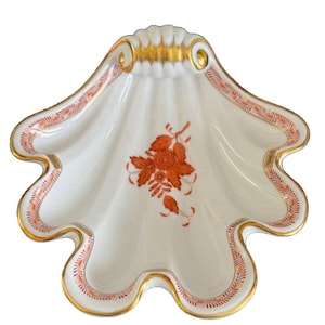 Herend Hungary Large Hand Painted Porcelain Chine Bouquet Shell Dish 7444/AOG