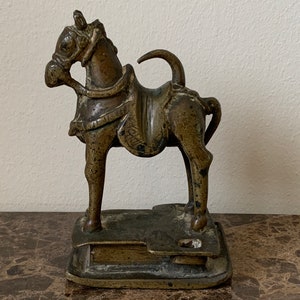 Antique Chinese Large Bronze Horse Weight 402 Grams