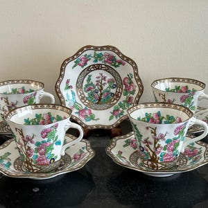Coalport Indian Tree Pattern 4 Cups and 5 Scalloped Saucers