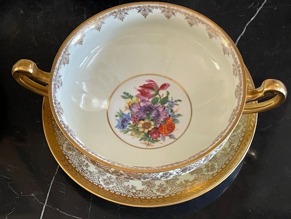 Hutschenreuther Selb Bavaria Porcelain 7 Gold Encrusted Cream Cups