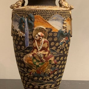 Antique Japanese Satsuma Meiji Pottery Heavy Gold Decoration Square Vase