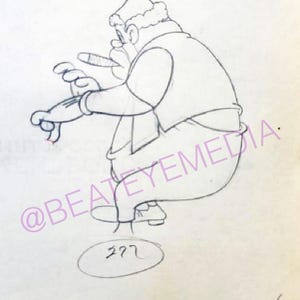 Puede incluir: Un dibujo de animación a lápiz de grafito sobre papel que muestra el perfil lateral de un personaje de dibujos animados robusto con sombrero, chaleco y pantalones, fumando un puro y mirando un reloj de pulsera. El número 277 está rodeado y 284 escrito.