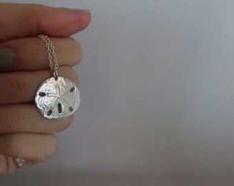 Sterling silver sand dollar necklace - Sand dollar jewelry - Sand dollar pendant - Sand dollar jewelry - Beach lovers necklace