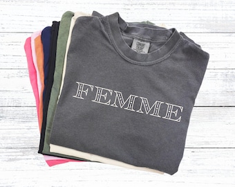 Femme Saying Shirt: French Slogan Graphic Tee