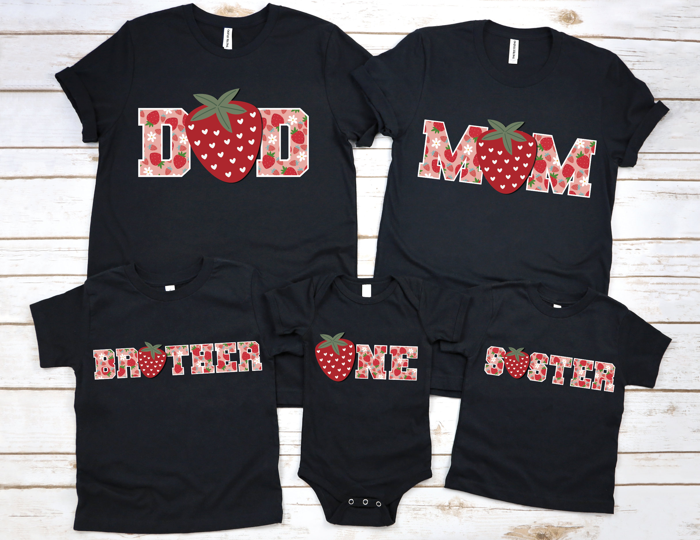 Camisetas familiares a juego para el primer cumpleaños de Berry: Fiesta  temática de fresas - Etsy México, image size:2430x1874
