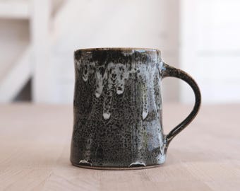 Mug terreux - fait main, grès