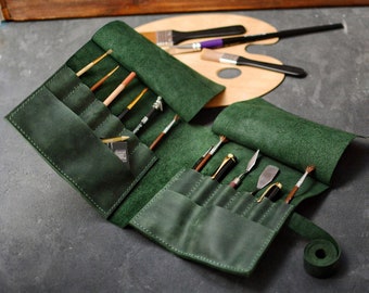 Leather pencil case Roll up Pencil pouch wrap Pen leather case Tool case Leather brush holder Gift for painter Paint case Pen case artist