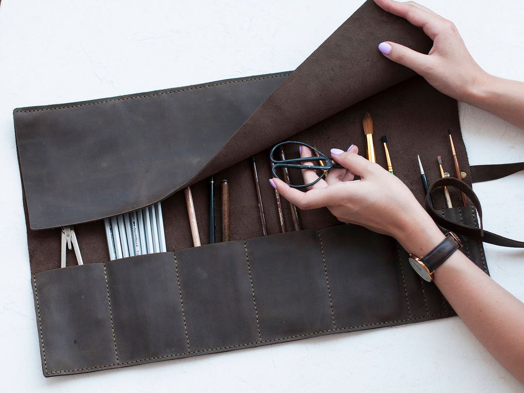 Angus Stoke Leonardo Leather Pencil Case For Pens, Brushes And Accessories - Leather Pencil Case - Handmade, Green Olive, Roll-Up Pencil Case