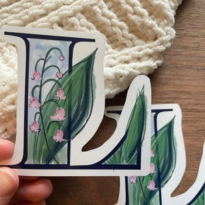 Pegatina de 3 "L, L es para el lirio del valle, monograma de una sola letra, alfabeto floral, pegatina de flores, calcomanía personal, regalo para ella