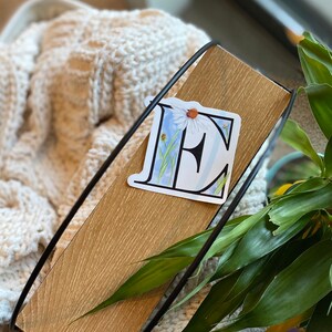 Pegatina E de 3", E es para equinácea, monograma de una sola letra, alfabeto floral, pegatina de flores, calcomanía personal, regalo para ella