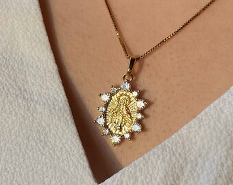 LA BLINGZ 10K White Gold Resurrection of Jesus Round Medallion Pendant Necklace