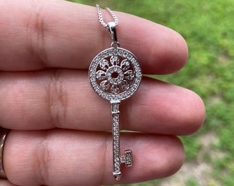 Beautiful Silver Key Pendant With Necklace Mothers Day Gift 