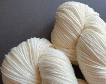 UNDYED YARN - Fabulous Sock Base 100g skein - 75/25 Superwash Merino / Nylon Yarn - Wool, sock yarn, fingering weight, 4-ply, knitting- Gift