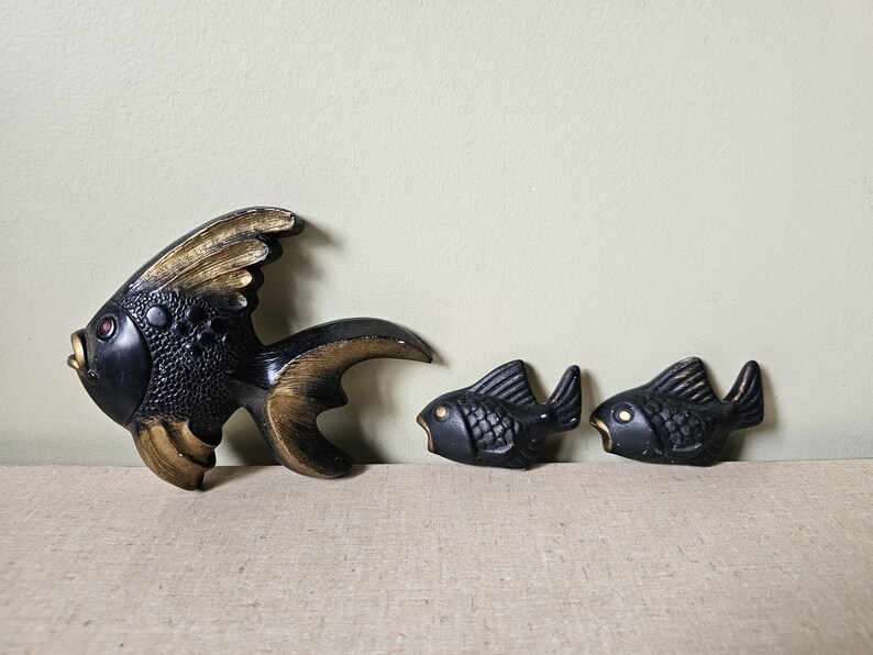 Vintage Chalkware School of Fish, Plaster Wall Fish, Favor 1960s, Black