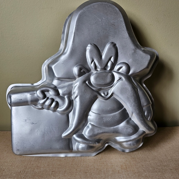 Vintage Aluminum Wilton Yosemite Sam Cake Pan, Specialty Baking Pan, 1981 Warner Bros Edition, No box