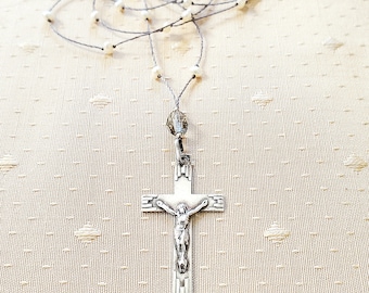 Art Deco silver cross and pearl necklace !