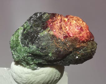 Chrysoberyl var. Alexandrite, Novello Mine Zimbabwe, 14mm half sixling, nice colour change, B3404