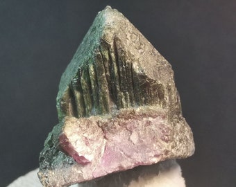 Green chrysoberyl var. Alexandrite, Masvingo Zimbabwe, 20mm partial sixling sidearm, B3310
