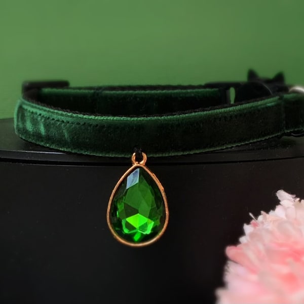 Grazioso collare per gatti con strass verde scuro, collare per cani in velluto verde smeraldo scuro, collare per gattini. Regalo di compleanno per gatti, collare per cuccioli. Regalo per cuccioli.