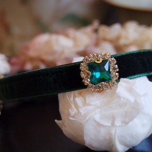 Beautiful rhinestone Cat collar,black green velvet small dog collar,Kitten collar.Tiny dog collar,cat birthday gift,kitty collar.puppy gift